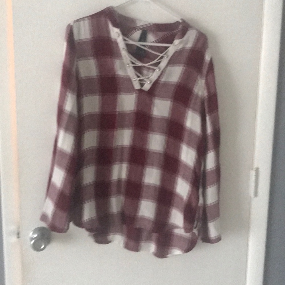 Long sleeved super soft top.